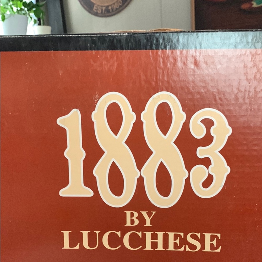 Lucchese 1883 Box in Brown and Cream